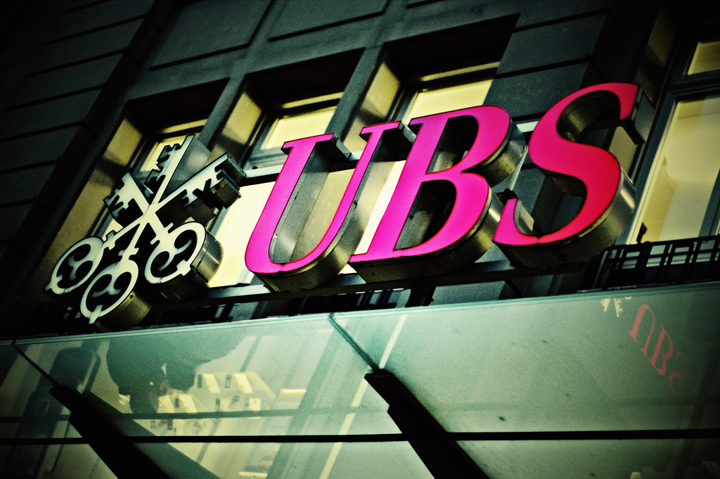 UBS, 크레디트스위스 직원 절반 이상 감축 – 외신